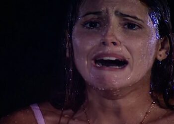 ‘Laços de Família’: Iris encontra os pais em sonho macabro e recebe aviso do além