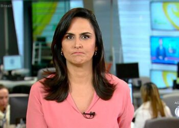 Carla Cecato, apresentadora do ‘Fala Brasil’, é demitida pela Record