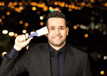 Nude do Pastor Lucas, do hit ‘Pintor do Mundo’, cai na rede e internautas fazem piada