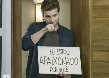 Em ‘Salve-se Quem Puder’, Alan prepara surpresa e deixa Kyra derretida em primeira noite de amor