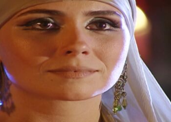 Said faz teste de fidelidade e coloca Jade cara a cara com Lucas em ‘O Clone’
