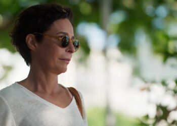 Decepção! Rebeca flagra Felipe com a ex-namorada em ‘Um Lugar ao Sol’
