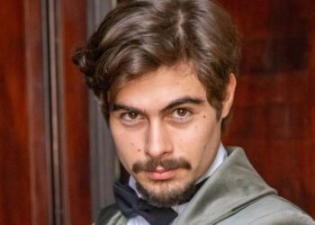 ‘Além da Ilusão’: Davi chega à casa de Isadora e tem disfarce descoberto