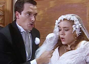 Heitor é abandonado no altar e desmascarado no dia do casamento com Bianca