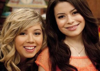 Atriz da série iCarly celebra a morte da mãe em livro polêmico: ‘Estou feliz’