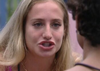 Bruna Griphao fala sobre assumir bissexualidade: ‘Relacionamento fechado eu só tive com homens’