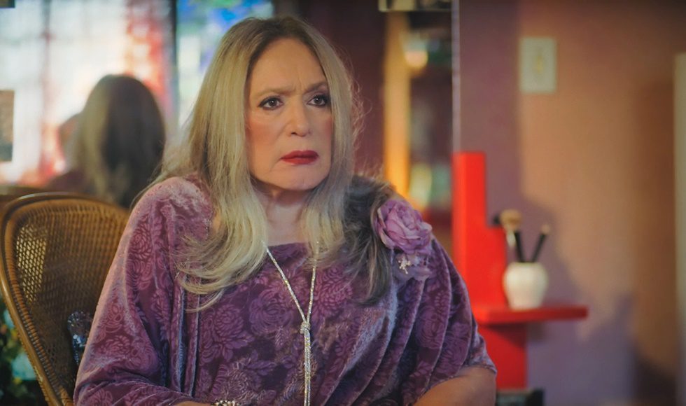 Qual o segredo de Irene em Terra e Paixão? Vilã tenta matar Cândida para esconder passado
