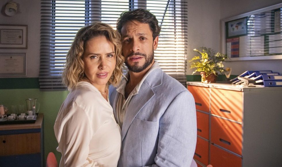 Golpista do Tinder: Luigi se envolve com Gladys