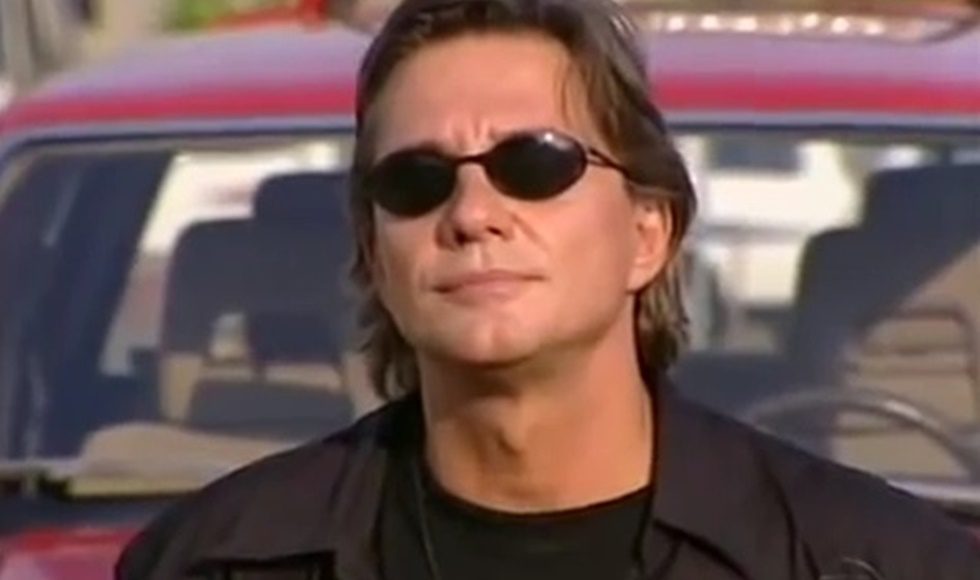 Resumo dos capítulos de Corpo Dourado: Billy oferece ajuda a Selena
