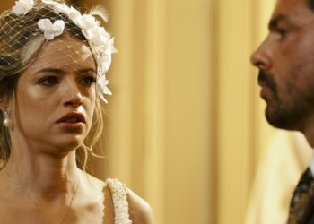 Aline causa estrago em casamento: rouba noivo e vestido de Graça