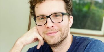Thiago Fragoso reclama da falta de convites para novelas: ‘Não pode mais ter homem hétero e branco’