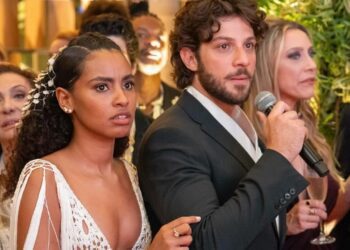 Mavi se vira nos 30 para evitar ser desmascarado em sua festa de casamento