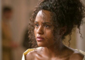 Para proteger segredo, Beatriz muda de nome antes de virar famosa modelo