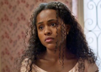 Novo emprego deixa segredo de Beatriz ameaçado: ‘Todo mundo vai descobrir que sou filha da Clarice!’