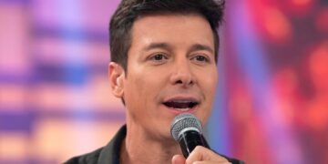 Oficial! Rodrigo Faro deixa a Record após 16 anos