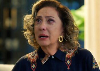 Berta descobre segredo cabeludo do passado e pega revólver para matar Ísis