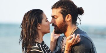 Por que os casais quase nunca se beijam nas novelas turcas? Saiba motivo