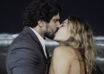 Ivan e Heleninha começam a viver romance ardente: ‘Nosso primeiro beijo’